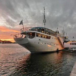 Maelardrottningen Yacht Ville de Stockholm
